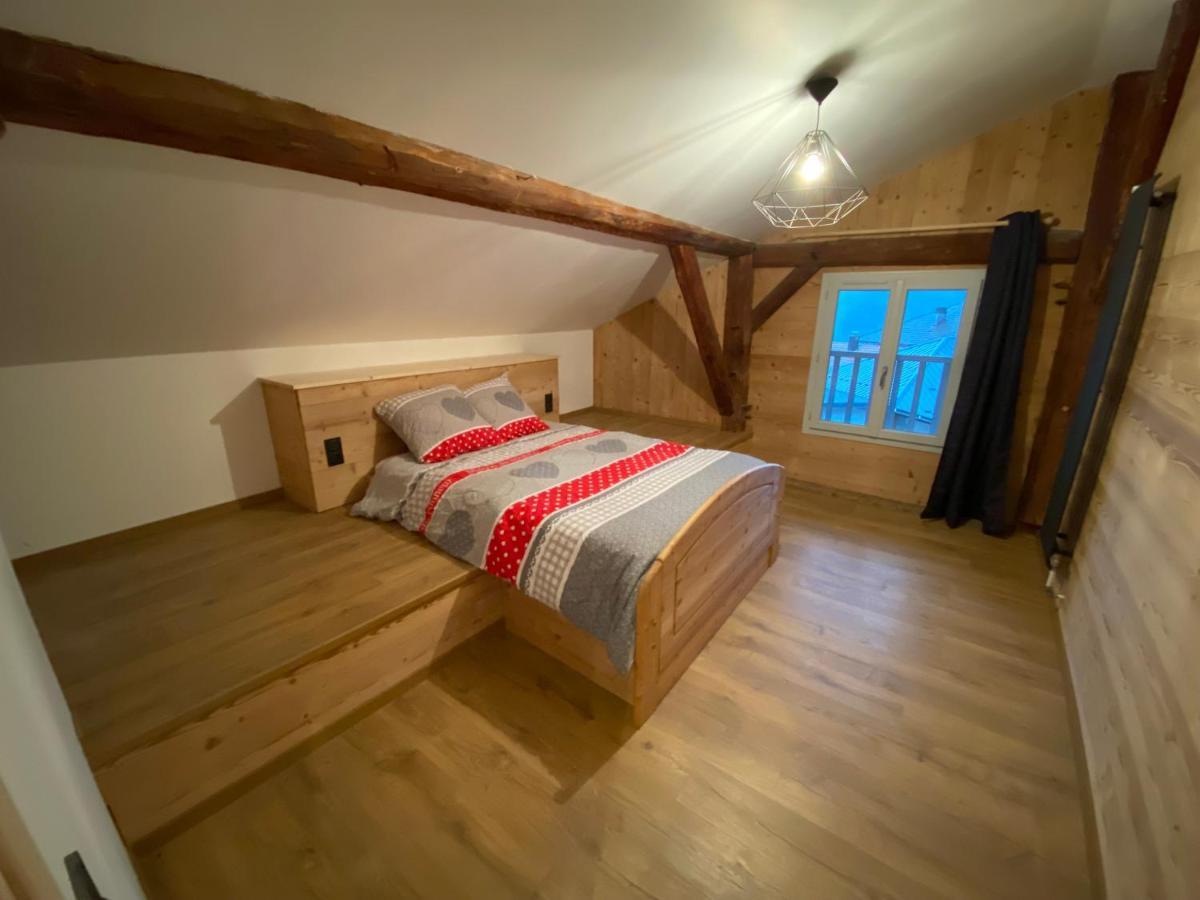 Appartement 75M2 Duplex Au Coeur Du Village De Queige Luaran gambar